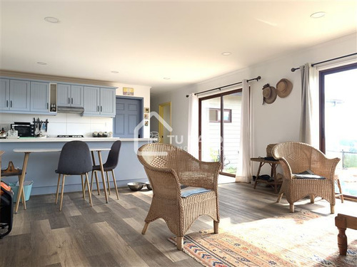 Casa En Arriendo De 4 Dorm. En Quintero