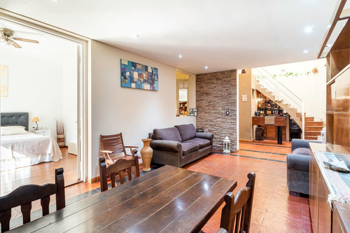 Casa En Venta Sobre Lote Propio En Saavedra