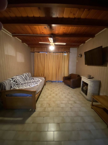 Imagen 6 de 11 de Casa En Venta De 2 Dormitorios En Berisso
