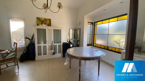 Imagen 6 de 22 de Casa En Venta En Bcdo Villa Flaubert