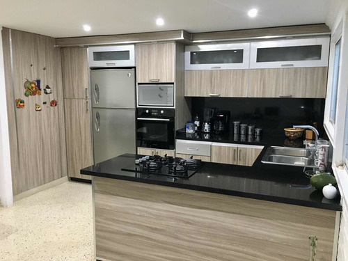 Imagen 7 de 21 de Venta De Casa Remodelada Town House