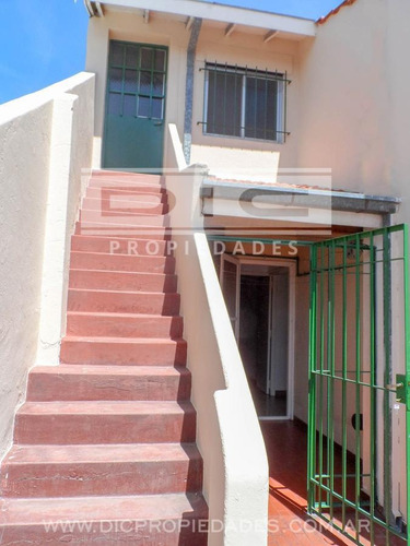 Muy Buena Casa 4 Amb. Con 2 Loclaes - Villa Adelina