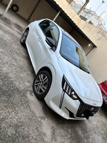 Peugeot 208 1.6 Feline Tiptronic