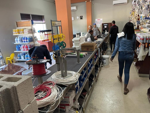 Ferreteria En Venta Eh Hato Nuevo Santo Domingo Oeste Con 40 Años En Servicio - Recibo El 50 Por Ciento Permutas