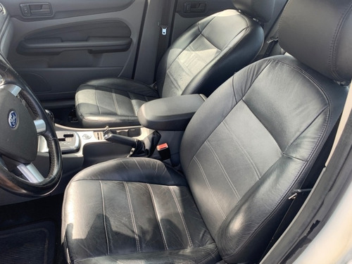 Imagem 9 de 10 de Ford Focus Sedan 2.0 Glx