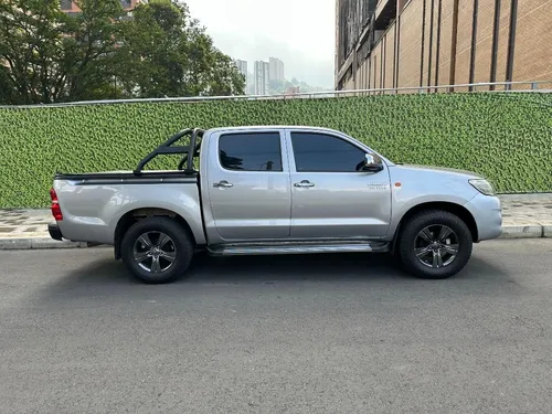 Toyota Hilux 2.7 Imv 4x2