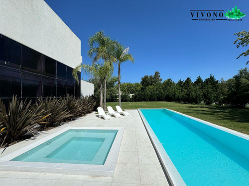 Casa De Diseño En Venta En La Cañada Polo Club Open Door