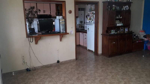 Imagen 2 de 7 de Se Vende Departamento Con Cochera