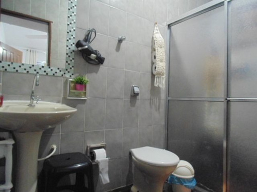 Imagem 20 de 30 de Casa Com Amplo Quintal E Piscina - Ca3651