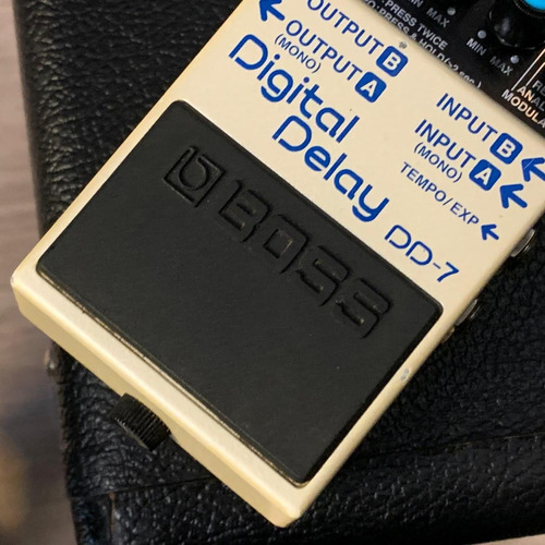 Pedal Digital Delay Boss Dd-7 Creme (Usado)