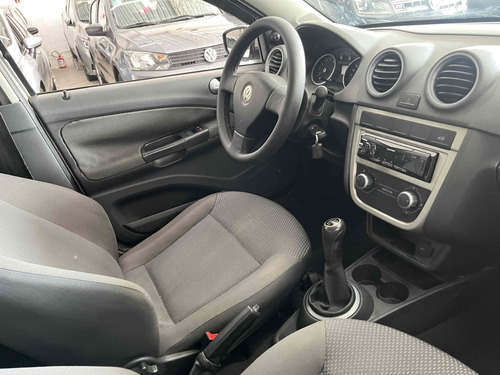 Volkswagen Voyage 1.0 MI 8V FLEX 4P MANUAL