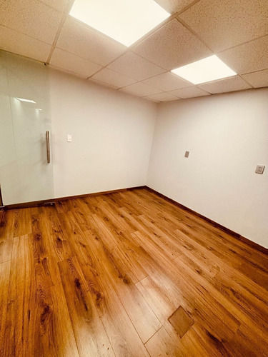 Renta De Oficinas En Col. Bosques De Las Lomas, Miguel Hidalgo