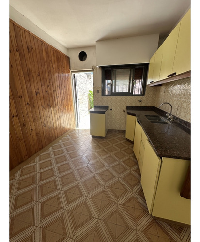 Casa Centrica Sobre Mitre !!!
