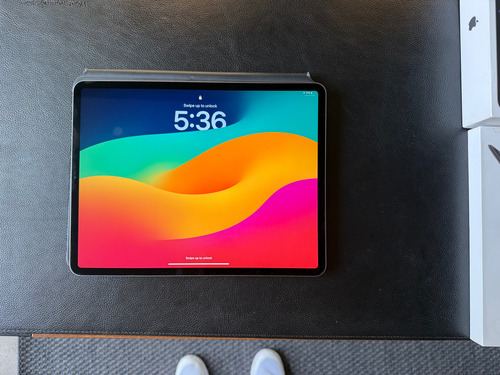 Apple Ipad Pro 4ta Gen 12.9 256gb + Magic Keyboard Gris Oscuro (Usado)