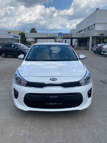 Imagen 10 de 15 de Kia Kia Rio Sedan 2018 4p Ex Man Ve F. Niebla Ra-15