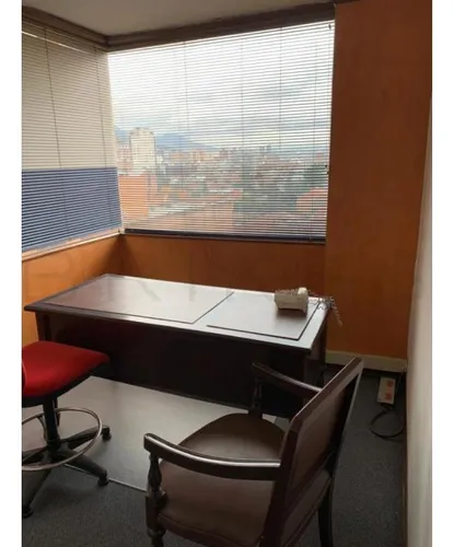 Oficina En Venta En Quinta Camacho. Cod V6095