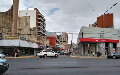 Imagen 5 de 5 de Cochera Fija Y Cubierta Avellaneda Centro Mtos De Avdas.