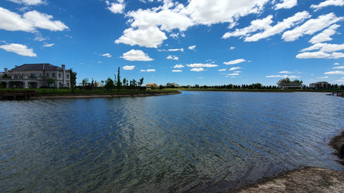 La Providencia Golf Club - Canning - Lote Al Lago N° 281
