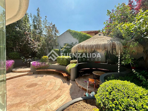 Casa En Venta De 3 Dorm. En La Reina