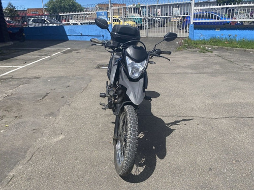 Imagen 3 de 19 de Akt Akt125ttr 2022