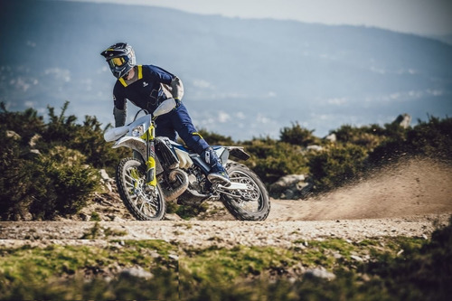 Imagen 21 de 22 de Enduro 300 2t 0km 2022 En Stock Husqvarna Te 300i Homologada