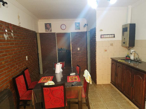 Imagen 3 de 10 de Departamento Tipo Casa En Venta Cond En Gerli Este
