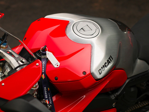 Ducati Panigale V4s 2021