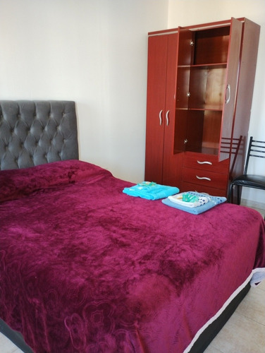 Imagen 13 de 18 de Departamento Por Día En Primer Piso. Apto Para 3 Personas. Mínimo 3 Noches.cuenta Con Aire Acondicionado, Wifi Y Direc Tv