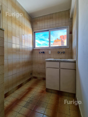 Venta Departamento 2 Dormitorios A Metros Del Rio Rosario Centro