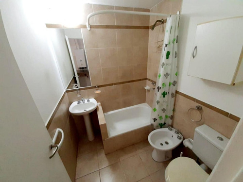 Imagen 15 de 18 de Departamento 1 Dormitorio - Planta Baja - Abasto