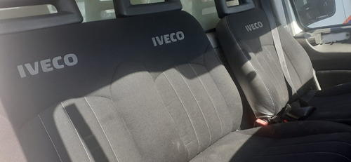 Imagem 7 de 8 de Iveco Daily Baú 35s14 Caminhonete