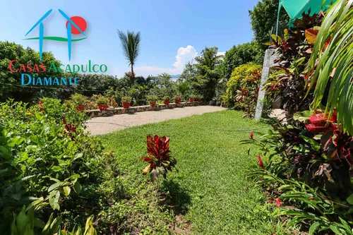 Cad Casa Ticitzin. Copropiedad. Terraza Con Alberca, Camastros Y Con Vista A La Bahía De Acapulco