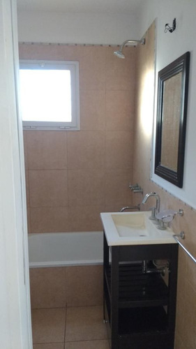 Alquiler Triplex En Complejo Cerrado - Bella Vista