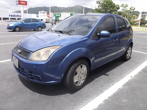Imagen 1 de 9 de Ford Fiesta