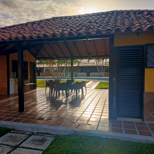 Townhouse En Venta Valle De Oro San Diego