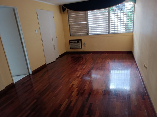 Casa Chapellin Con Excelente Ubicación A Una Cuadra Y Media Del Country Club. Jl