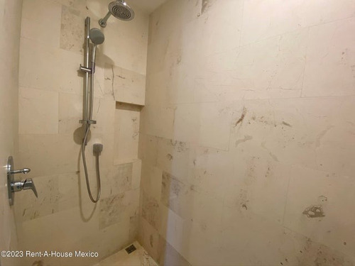Departamento Con Cuarto De Servicio Y 3 Recámaras. Renta - Santa Fe Juriquilla