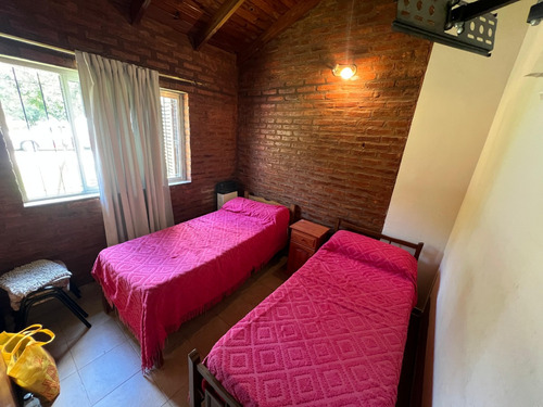 Casa Sobre Esquina (barrio Los Sauces)