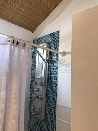 La Barra, 3 Suites Y Servicio, Gateando Al Mar. Pileta. 200 Construidos Y 150 M2 En Decks. Aa. Vista A Olas. Ruta Al Mar!- Ref: 6236
