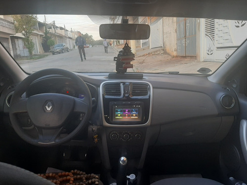 Imagem 9 de 11 de Renault Logan 2017 1.0 12v Expression Sce 4p