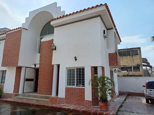 Barbara Vende Casa Quinta En Trigal Norte Conj Res Ciudadela