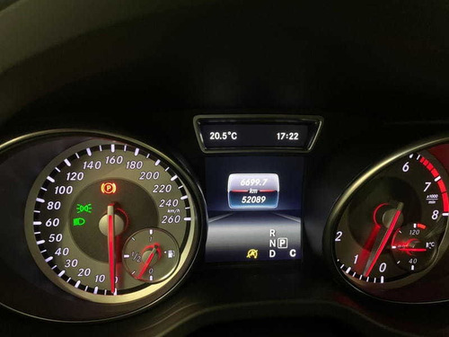 Imagem 10 de 14 de Mercedes-benz Gla 200 1.6 Cgi Style 16v Turbo 4p 2016