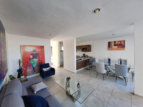 Casa En Venta En Santa Fe Tlacote, A 10 Minutos Del Centro, Muy Cerca De Galindas
