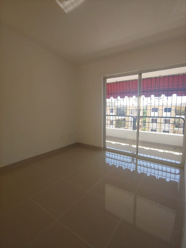 Imagen 3 de 8 de Apartamento En El Km 12 De La Avenida Independencia. ( Venta)