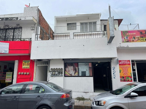 Renta De Casa En El Centro Para Uso Comercial