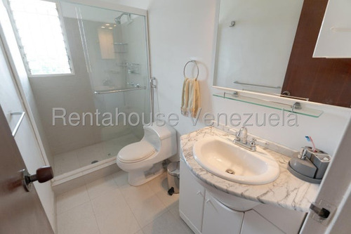 Casa En Venta. Colinas De Bello Monte. Mls 25-10082