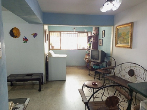 Apto / Venta / Santa Rosalia / 2h/1b/0pe / 65 M2