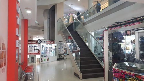 Imagen 7 de 13 de Stand Ideal Emprendedores En Centro Comercial