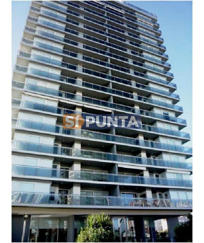 Imagen 17 de 30 de Pent House En Torre De Categoría
