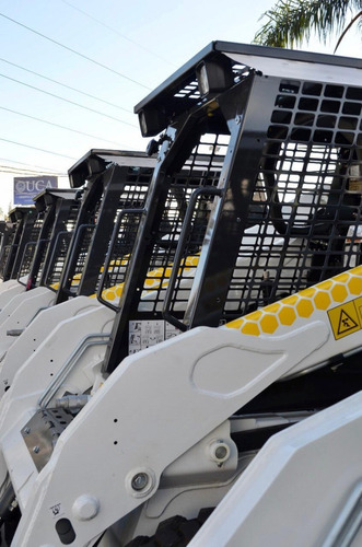 Imagen 7 de 8 de Minicargadora Bobcat Earthforce S18, Desde
